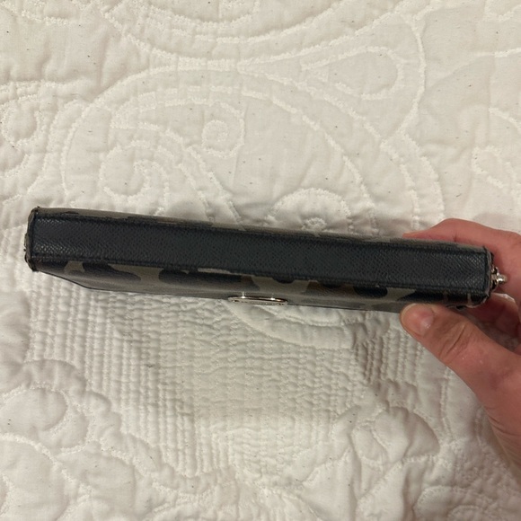 Coach Wallet - Picture 3 of 9